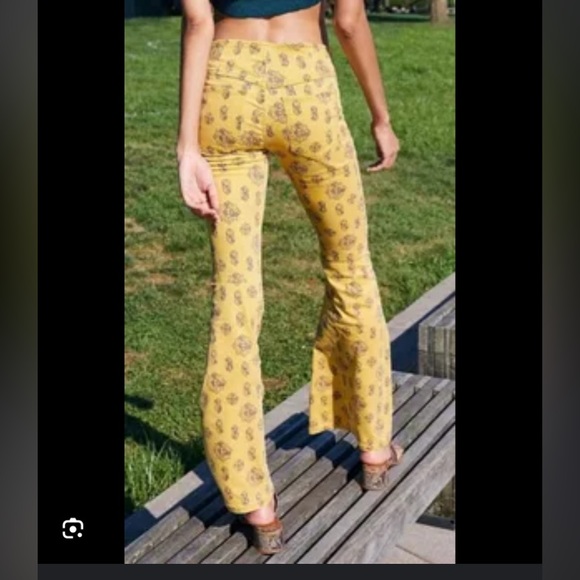 We the Free Geometric Flare Bell Bottom Retro Boho Jeans Mustard Yellow Sz 31 - Picture 2 of 16